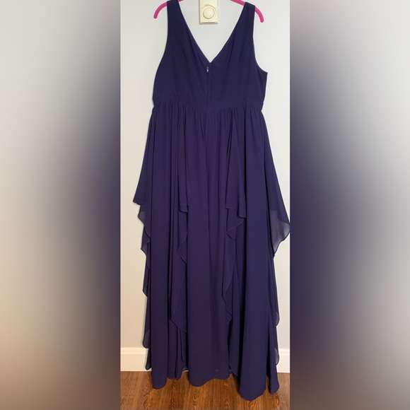 Lace & Mesh Formal Dress - Picture 2 of 3